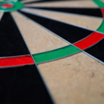 Karella - Dartboard BullOut Tournament